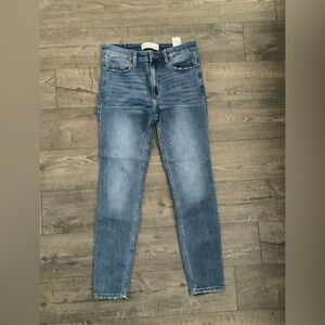 Abercrombie & Fitch High Rise Super Skinny Jeans